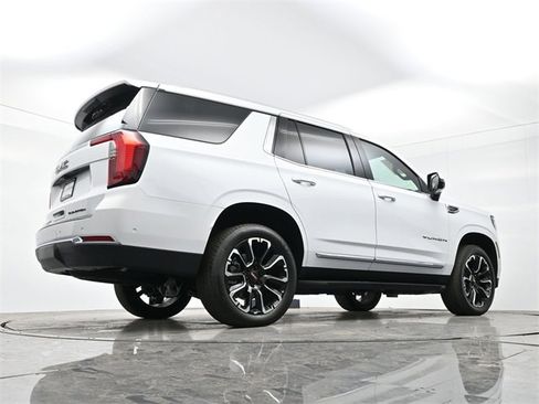 Used 2026 GMC Yukon Elevation w/ LPO, Floor Liner Package image 33