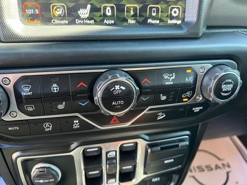 Used 2021 Jeep Wrangler Unlimited Sport AWD/4WD image 22