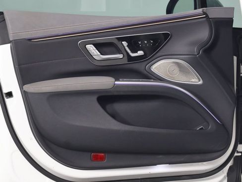 Used 2022 Mercedes-Benz EQS 450+ Sedan image 12