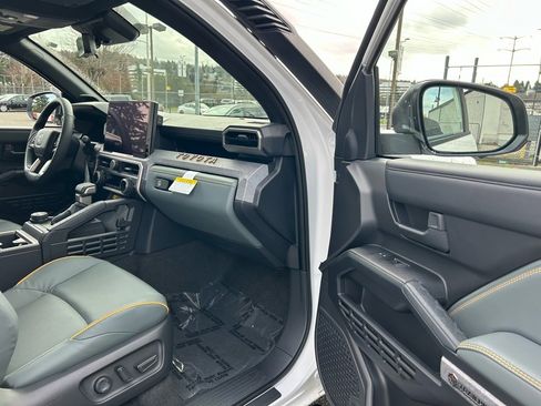 New 2026 Toyota 4Runner Trailhunter image 15