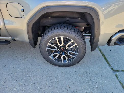 New 2026 GMC Sierra 1500 AT4 w/ AT4 Premium Package image 9