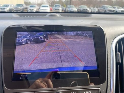 Used 2019 Chevrolet Equinox LT w/ Sun & Navigation Package FWD image 14