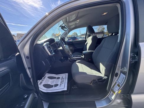 Used 2016 Toyota Tacoma SR5 image 54