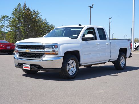 Used 2019 Chevrolet Silverado 1500 LT AWD/4WD image 7