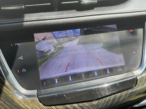 Used 2020 Cadillac XT6 Premium Luxury FWD image 29