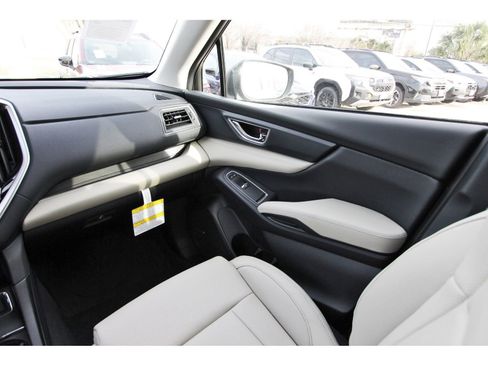 New 2026 Subaru Ascent Limited image 8