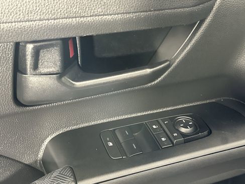 Used 2025 Toyota Tacoma SR image 17