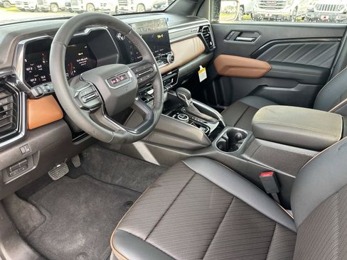 New 2026 GMC Canyon AT4 w/ AT4 Premium Package image 26