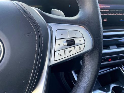 Used 2023 BMW X7 xDrive40i w/ Premium Package image 19