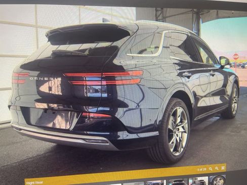 Used 2025 Genesis Electrified GV70 Advanced w/ Prestige Package image 4