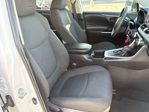 Used 2024 Toyota RAV4 LE AWD/4WD image 17