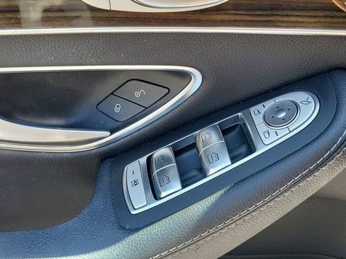 Used 2018 Mercedes-Benz C 300 4MATIC Sedan image 30