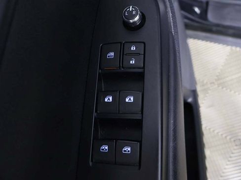 Used 2019 Toyota Highlander SE AWD/4WD image 38