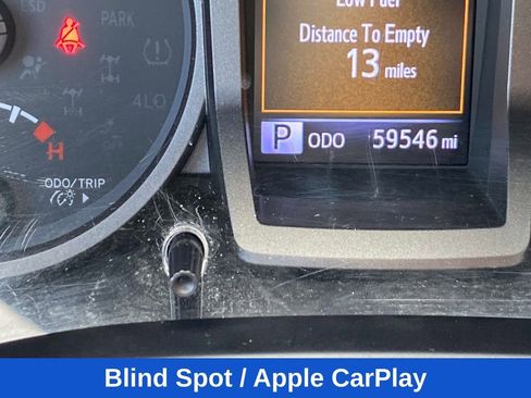 Used 2022 Toyota Tacoma TRD Off-Road AWD/4WD image 32