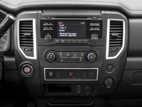 Used 2017 Nissan Titan S image 13