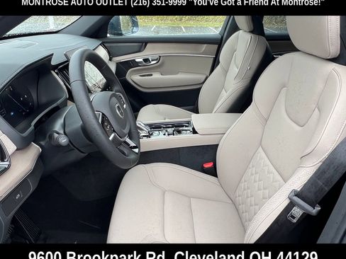 New 2026 Volvo XC90 B5 Plus w/ Protection Package Premier AWD/4WD image 12