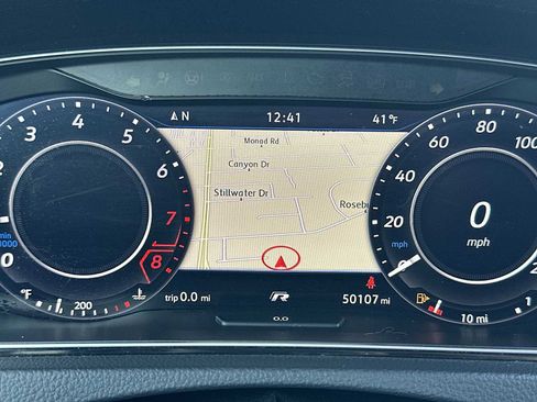 Used 2018 Volkswagen Golf R 4-Door image 10