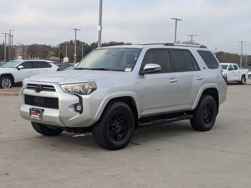 Used 2023 Toyota 4Runner SR5 Premium image 11