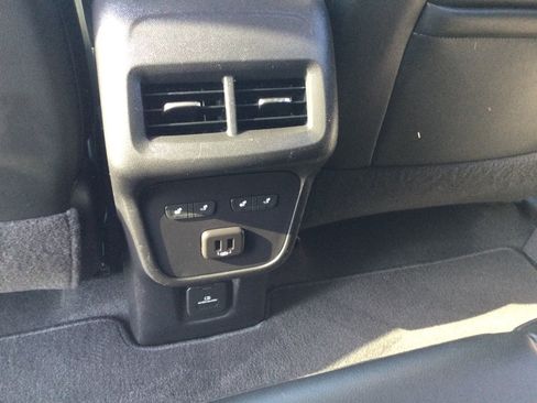 Used 2019 Chevrolet Equinox Premier FWD image 14