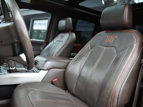 Used 2017 Ford F150 King Ranch w/ Equipment Group 601A Luxury AWD/4WD image 21