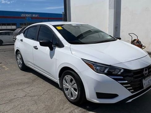 Used 2023 Nissan Versa S w/ Trunk Package image 2