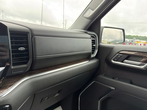 Used 2024 GMC Sierra 1500 Elevation AWD/4WD image 24