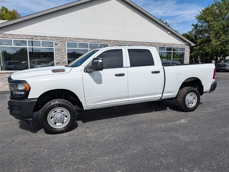Used 2024 RAM 2500 Tradesman w/ Protection Group AWD/4WD image 3