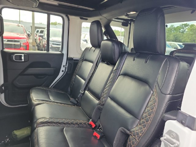 Used 2022 Jeep Wrangler Unlimited Sahara AWD/4WD image 22