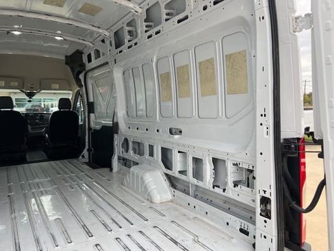 Used 2023 Ford Transit 250 148 High Roof Extended image 16