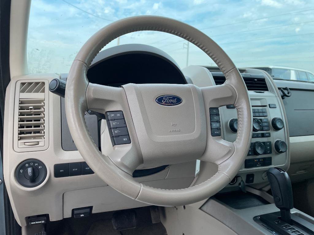 Used 2011 Ford Escape XLT FWD image 9