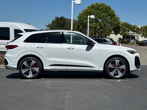 New 2026 Audi SQ5 Premium Plus AWD/4WD image 7