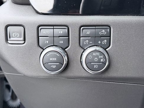 Used 2022 GMC Sierra 1500 Elevation w/ Elevation Premium Package image 12