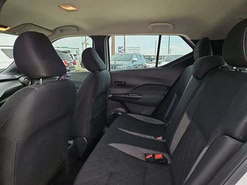 Used 2020 Nissan Kicks S FWD image 17