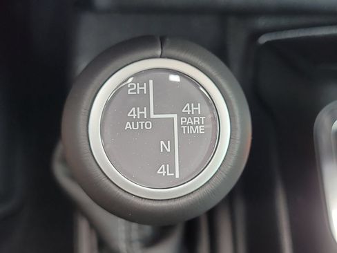 Used 2024 Jeep Wrangler Unlimited Sahara w/ Technology Group AWD/4WD image 26