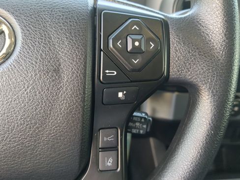 Used 2022 Toyota Tacoma SR RWD image 62
