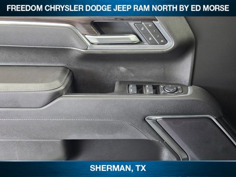 Used 2025 GMC Sierra 1500 SLT AWD/4WD image 17