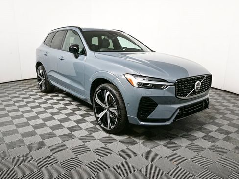 Used 2022 Volvo XC60 T8 R-Design w/ Advanced Package image 25