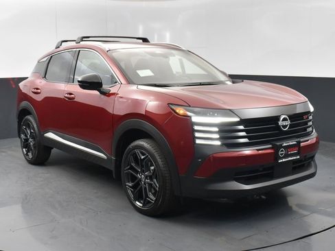 New 2026 Nissan Kicks SR w/ Illumination Package FWD image 1