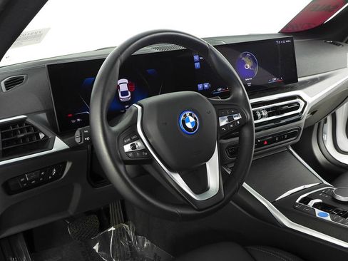 Certified 2023 BMW i4 eDrive40 RWD image 32