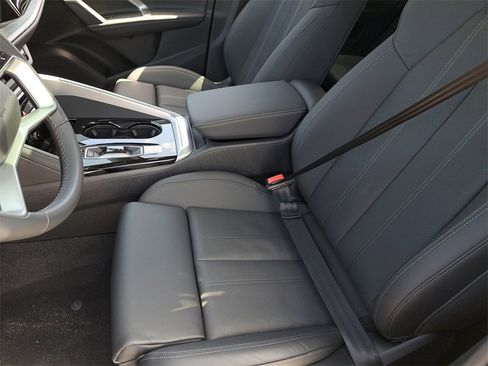 New 2025 Audi Q5 Premium Plus image 18