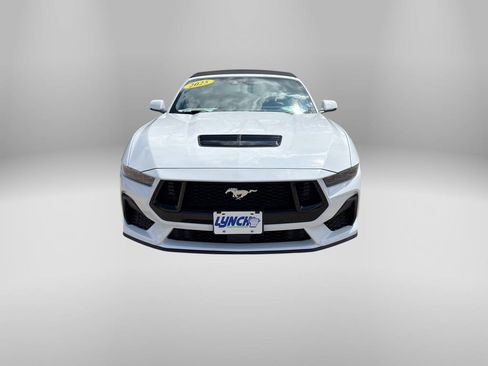 Used 2025 Ford Mustang GT Premium RWD image 5