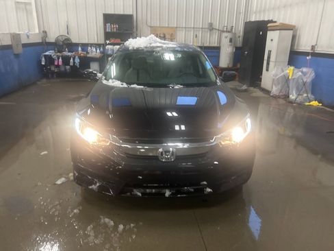 Used 2017 Honda Civic EX image 2