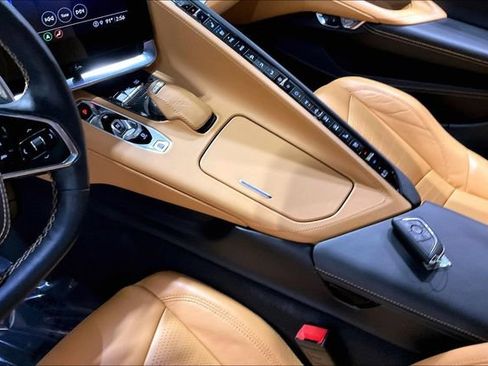 Used 2021 Chevrolet Corvette Stingray Premium Cpe w/ Z51 Performance Package RWD image 15