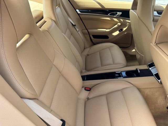 Used 2014 Porsche Panamera S RWD image 32