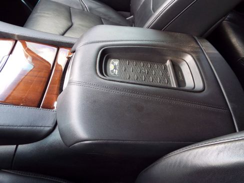 Used 2017 Cadillac Escalade Premium Luxury w/ LPO, Radiant Package image 36