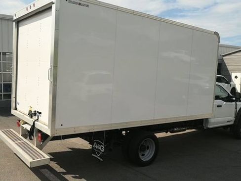 New 2026 Ford F550 4x4 Regular Cab Super Duty image 5