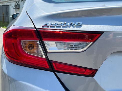Used 2022 Honda Accord Touring image 29