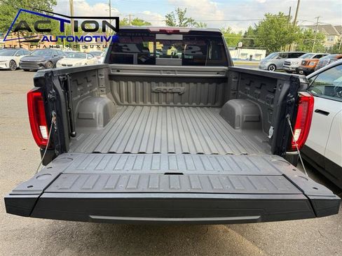 Used 2024 GMC Sierra 1500 AT4 w/ Technology Package AWD/4WD image 20