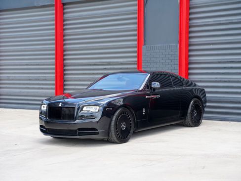 Used 2019 Rolls-Royce Wraith RWD image 1