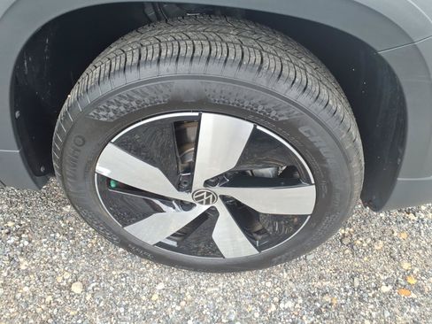 Certified 2025 Volkswagen Taos S AWD/4WD image 7